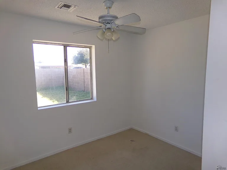 2812 W 28th Pl — Photo 11