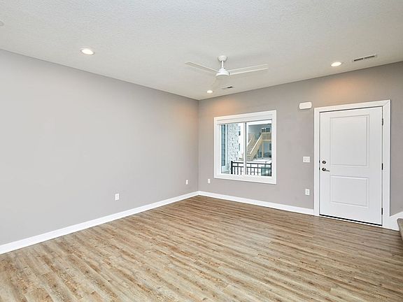 5th image of 2339 SE Sydney Ln