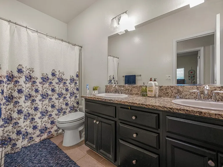 5432 W Lamona Ave — Photo 15