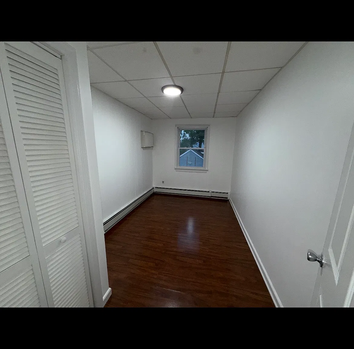 3 bed, 900 sqft, $2,500 — Photo 4