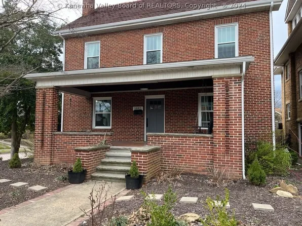 1443 15th St, Huntington, WV 25701