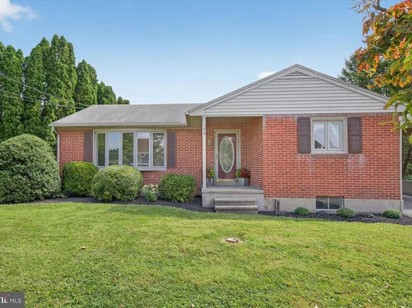 175 Eastbrook Rd, Ronks, PA 17572