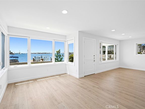 5th image of 112 S Bay Front