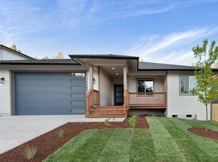 1189 Orange Blossom Dr, Klamath Falls, OR 97601