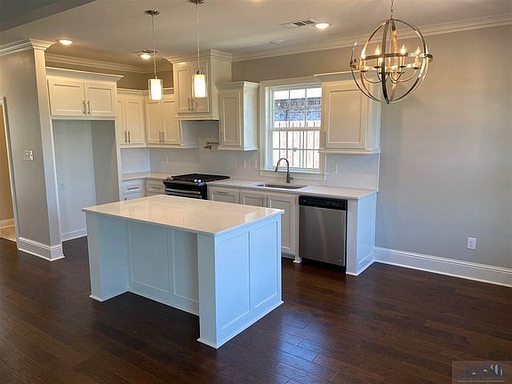 2nd image of 272 Marmande Ave