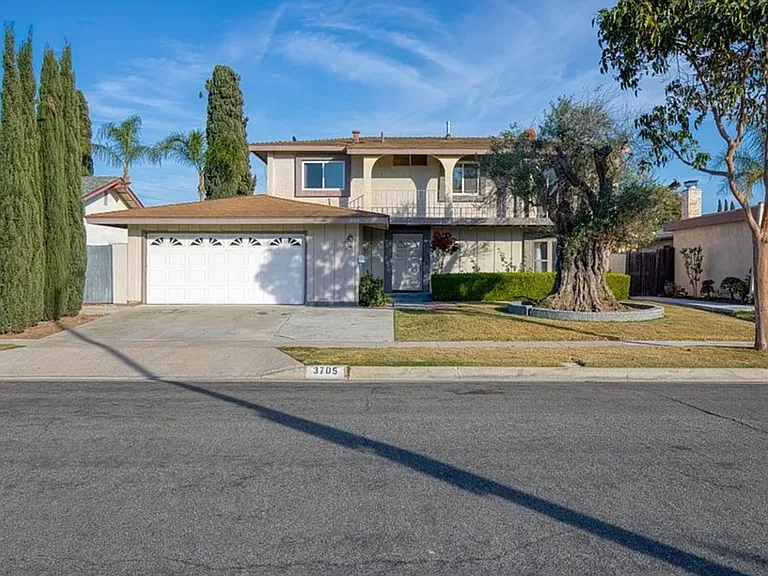 3705 Ramona Dr — Photo 5