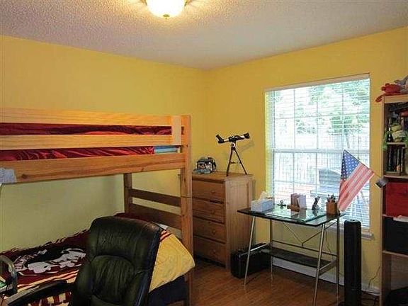 3rd image of 1347 Silver Moon Dr