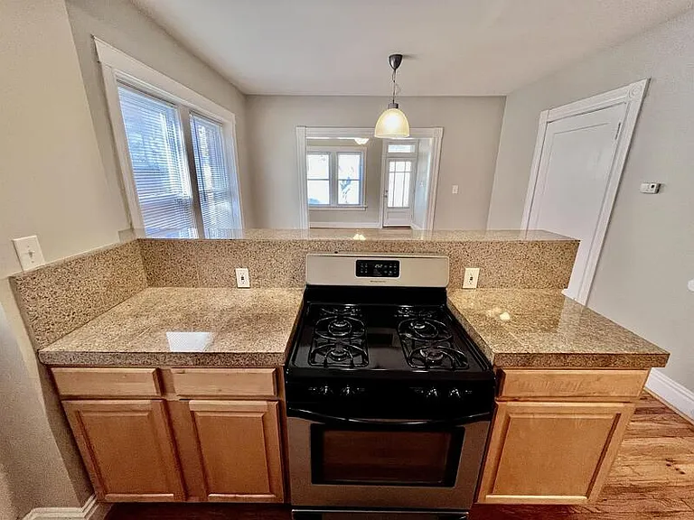 1533 McCausland Ave #A — Photo 7