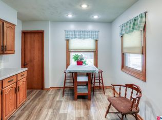 9615 Wirt St, Omaha, NE 68134