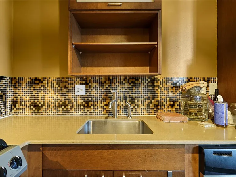 170 Boulevard SE #F101 — Photo 5