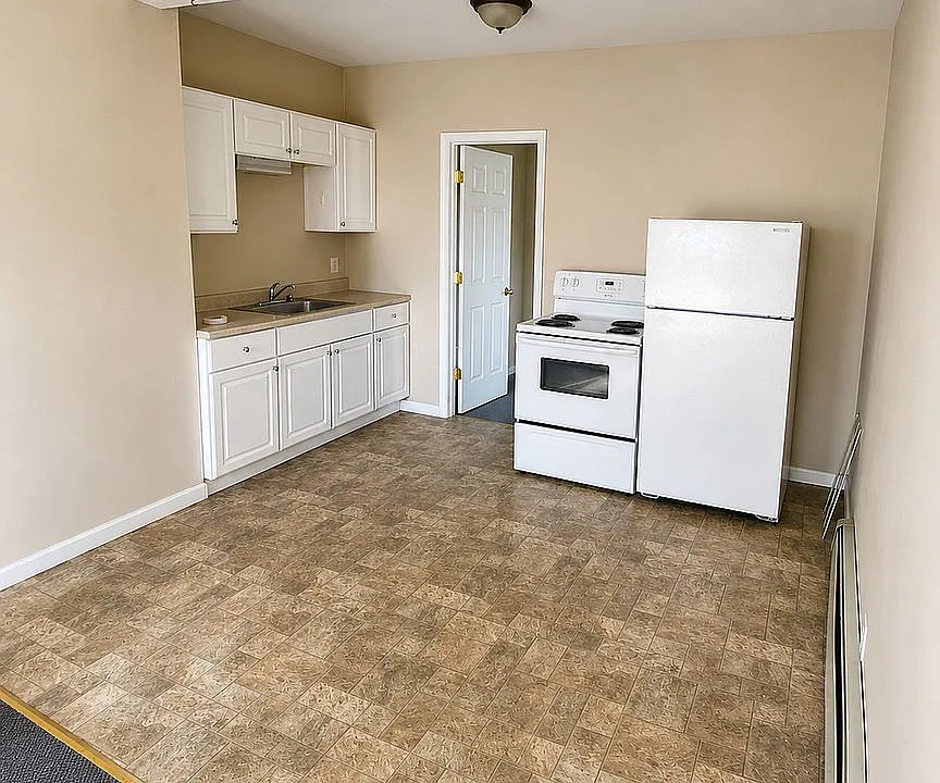 532 Main St #12