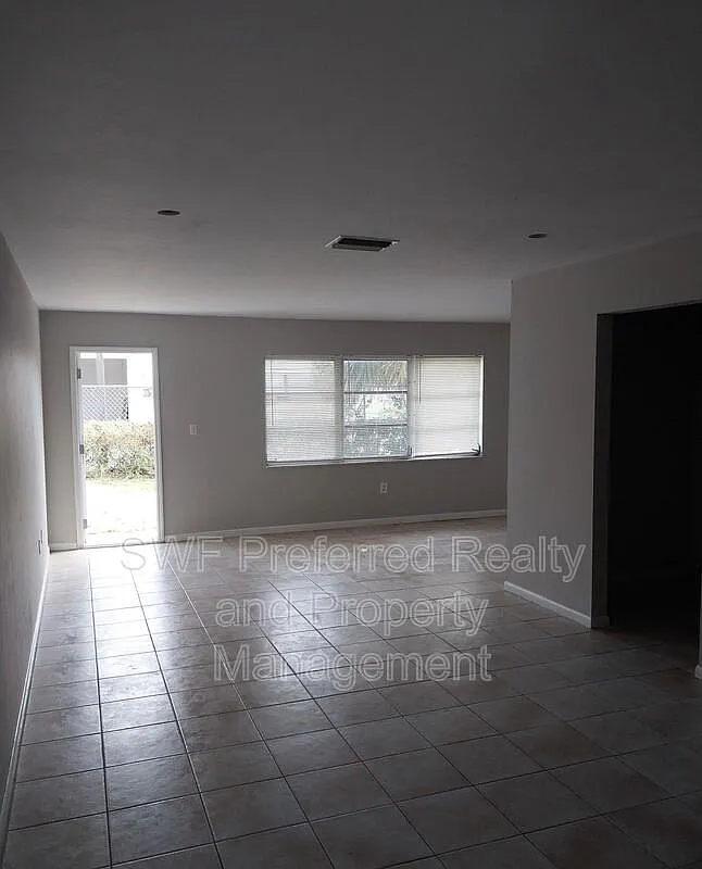 1 bed, 1.0 bath, $1,195 — Photo 2