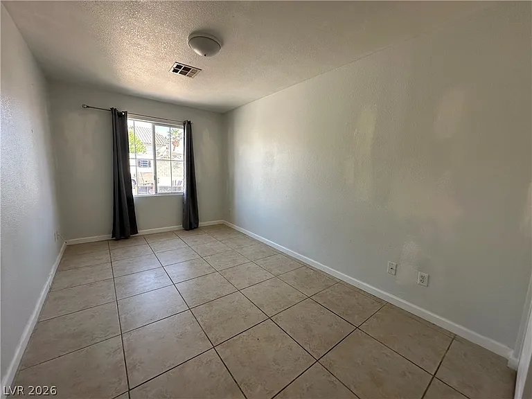 8275 Cedar Leaf Dr — Photo 14