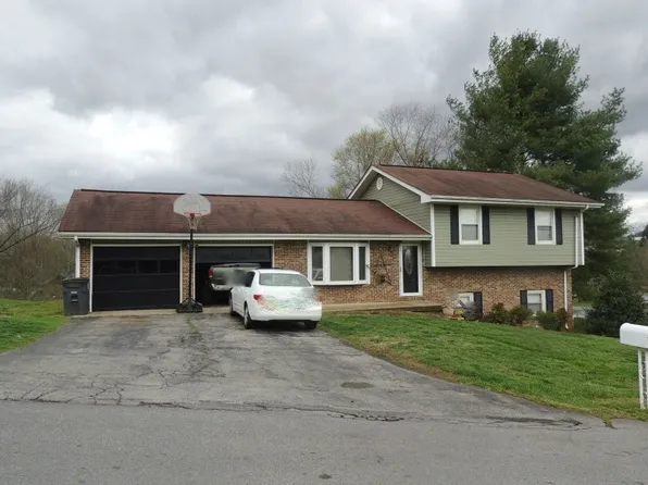 1404 Meadow Ln, Mt Carmel, TN 37645