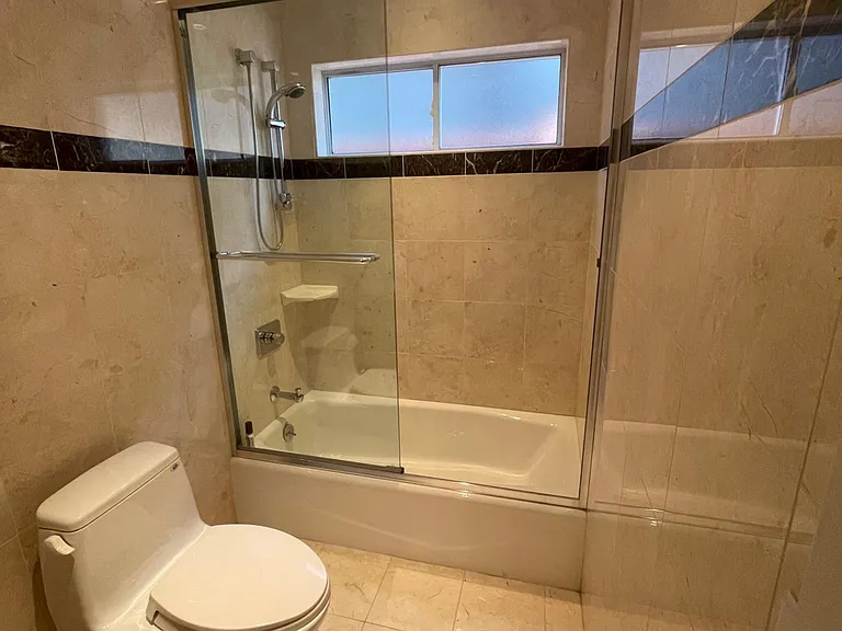 1220 Balboa Ave — Photo 20