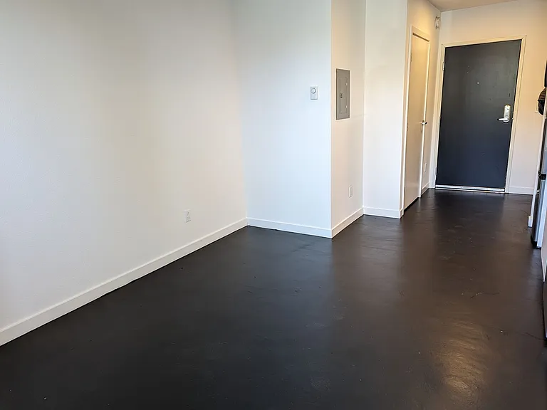Thomas Street Lofts — Photo 9