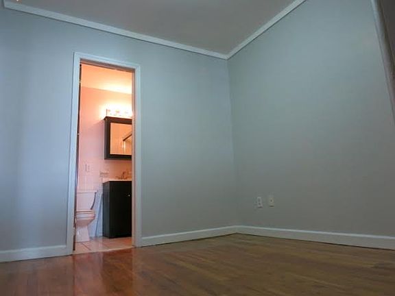 5th image of 1843 1st Ave APT 4S