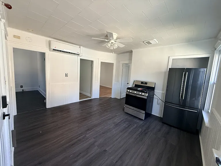 16 Branch Ave #2 — Photo 3