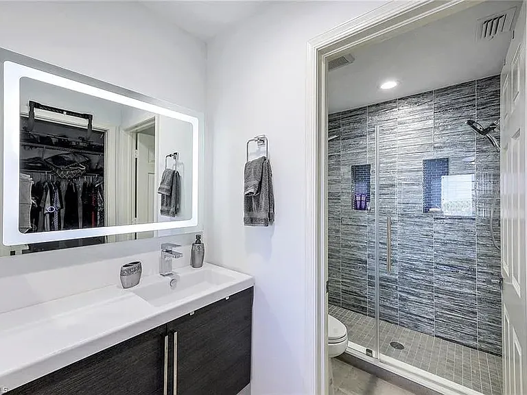 10684 Gulf Shore Dr #302 — Photo 10