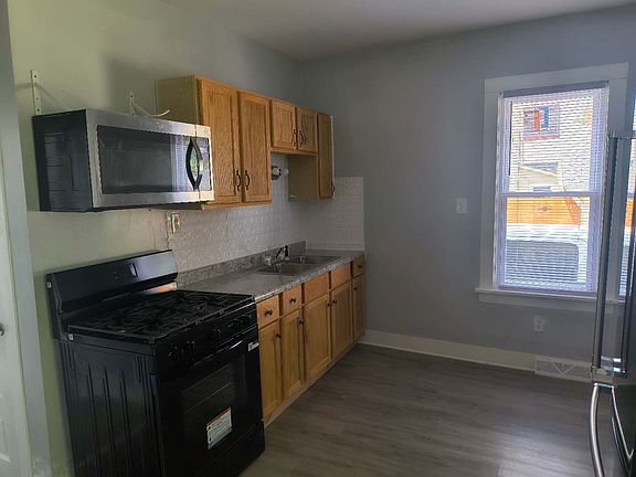3rd image of 1535 Jefferson Ave