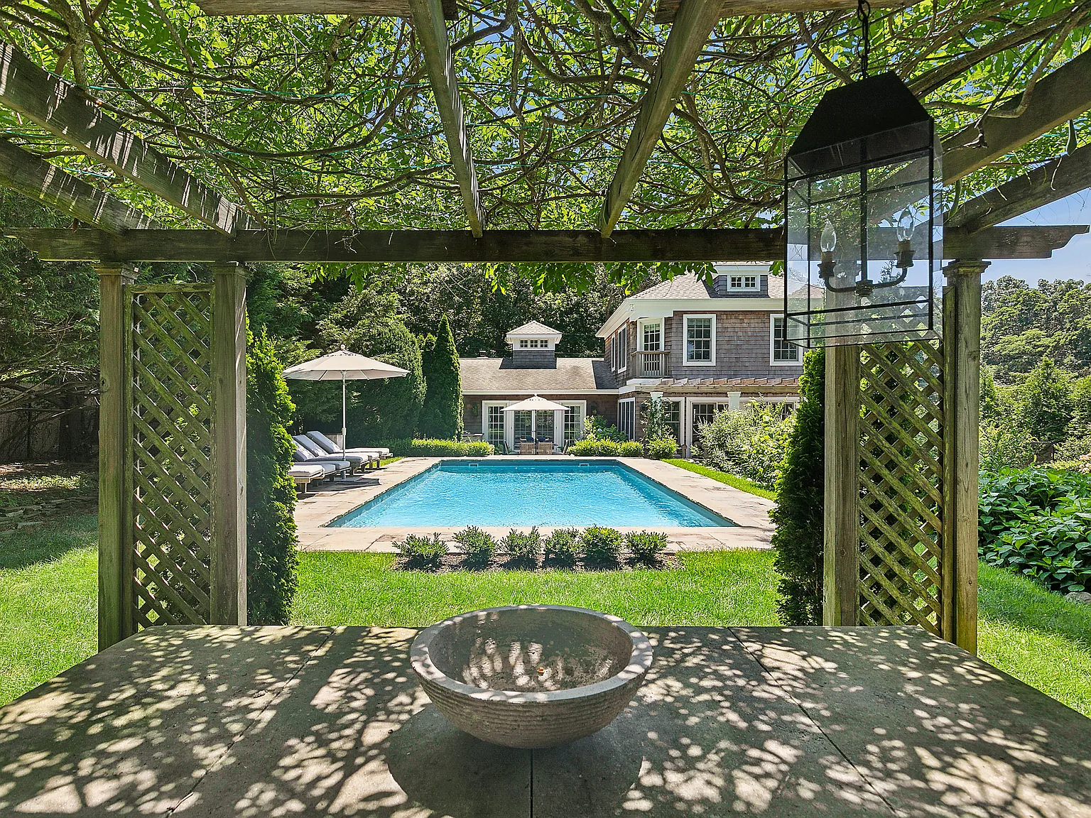Tranquil and Private Hamptons Retreat — Photo 3