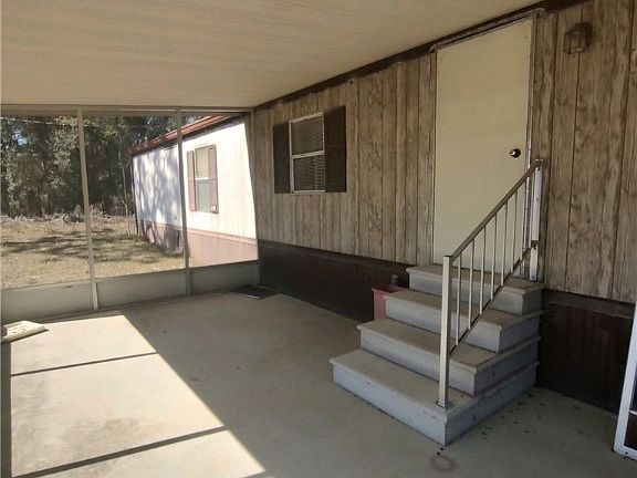 2nd image of 1105 E Artist Ct
