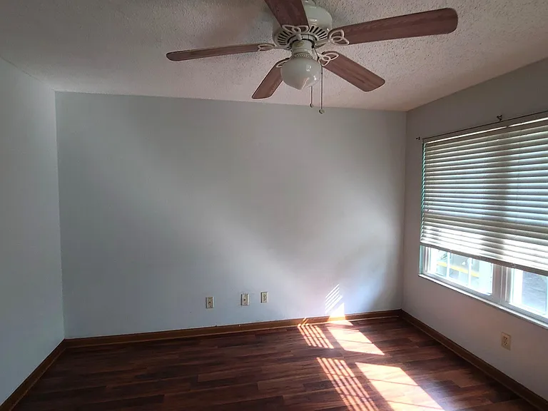840 Center Ave #29 — Photo 4