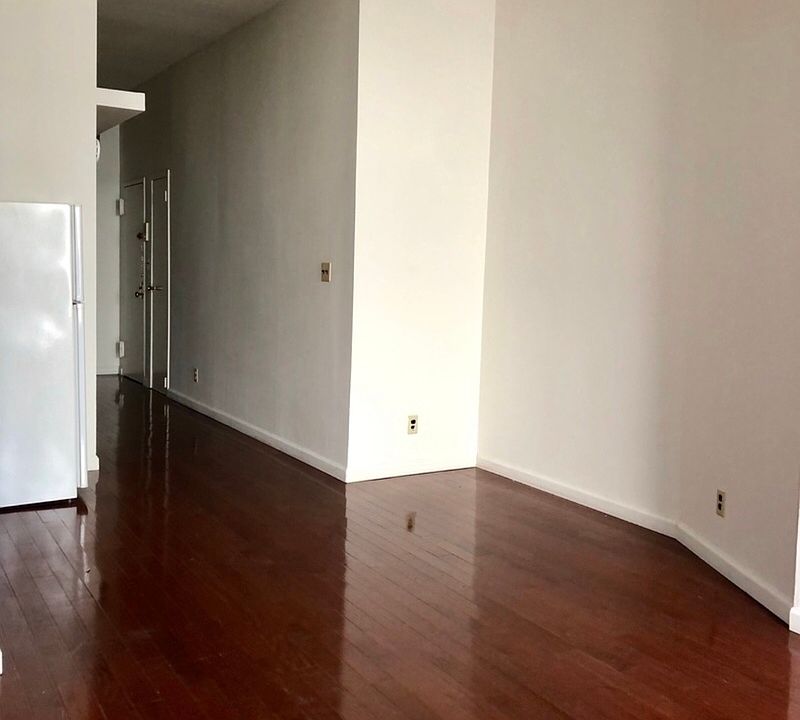 2nd image of 262 W 22nd St APT 9A