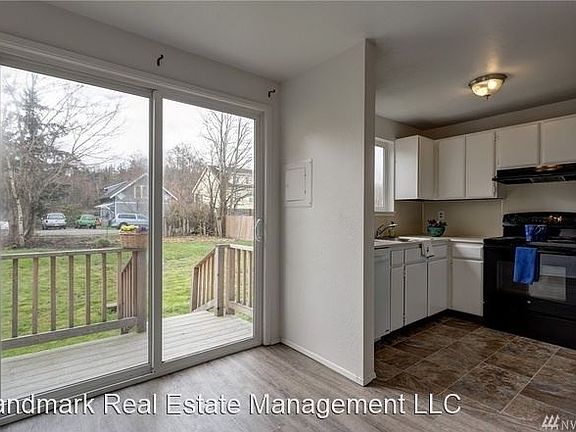4th image of 2306 Wilson Ave #A