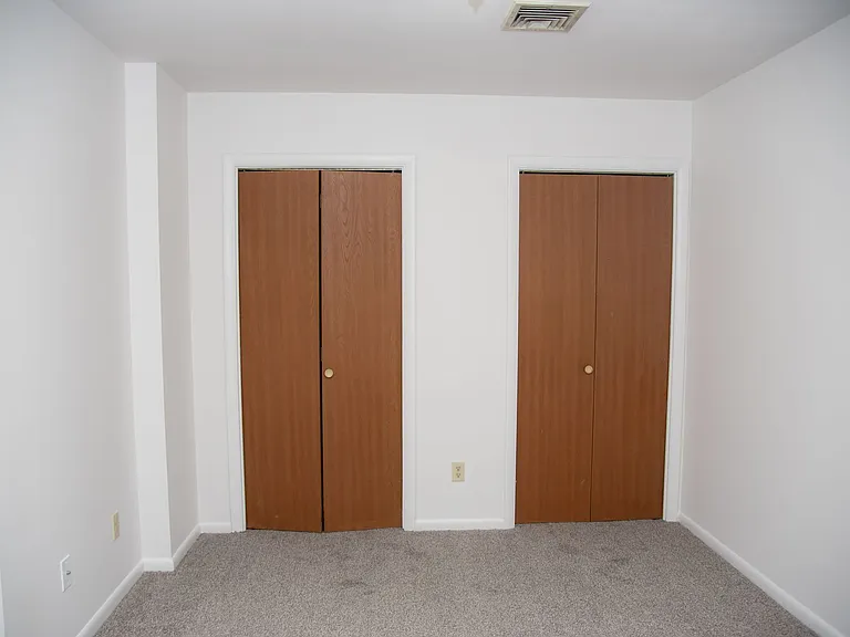 153 E High St — Photo 15