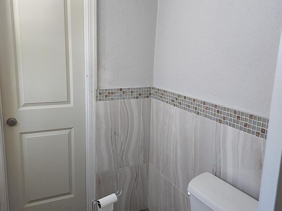 3rd image of 4551 NW 42nd Street