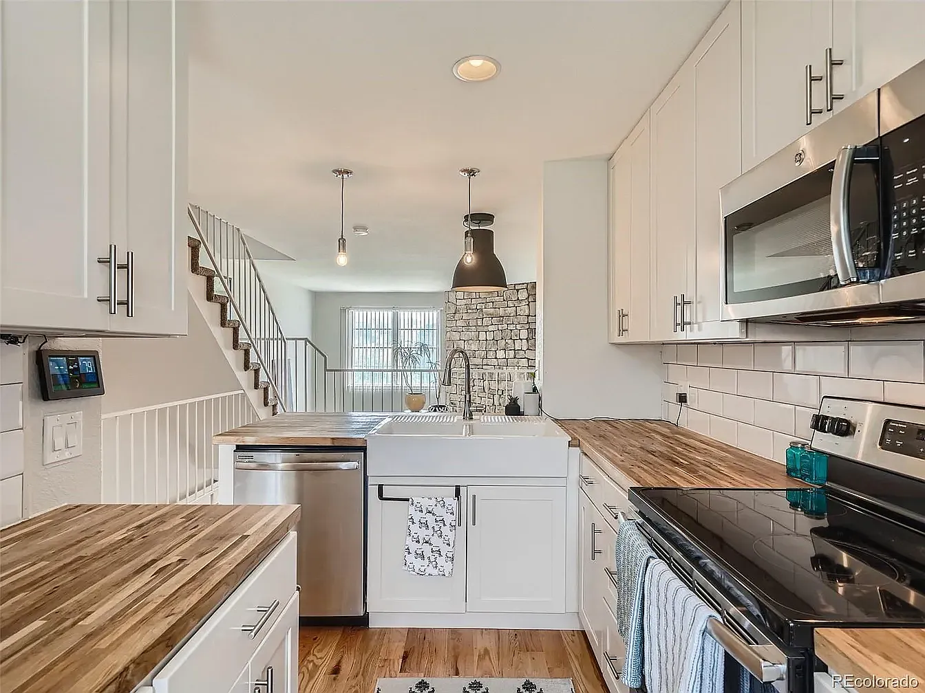 9429 W Ontario Dr — Photo 2