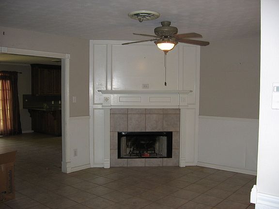 Cozy Corner Fireplace in Lv Rm
