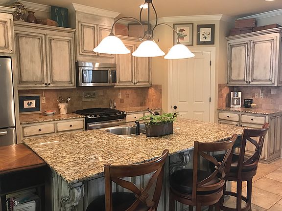 3rd image of 13276 Williamsburg Dr