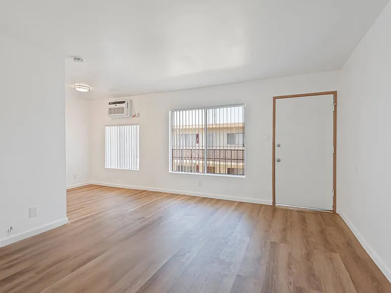 14121 Shoemaker Ave — Photo 9
