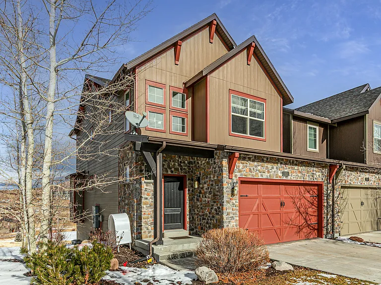 924 W Abigail Dr — Photo 32