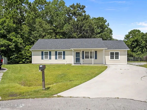 202 Gray Fox, Hubert, NC 28539