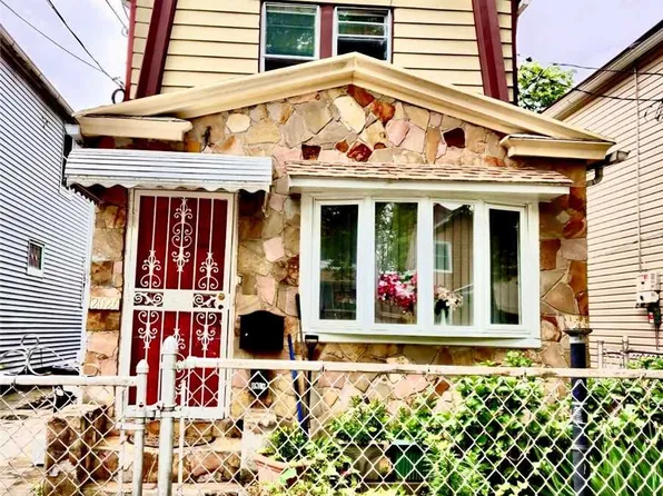 12026 142nd Pl, Jamaica, NY 11436