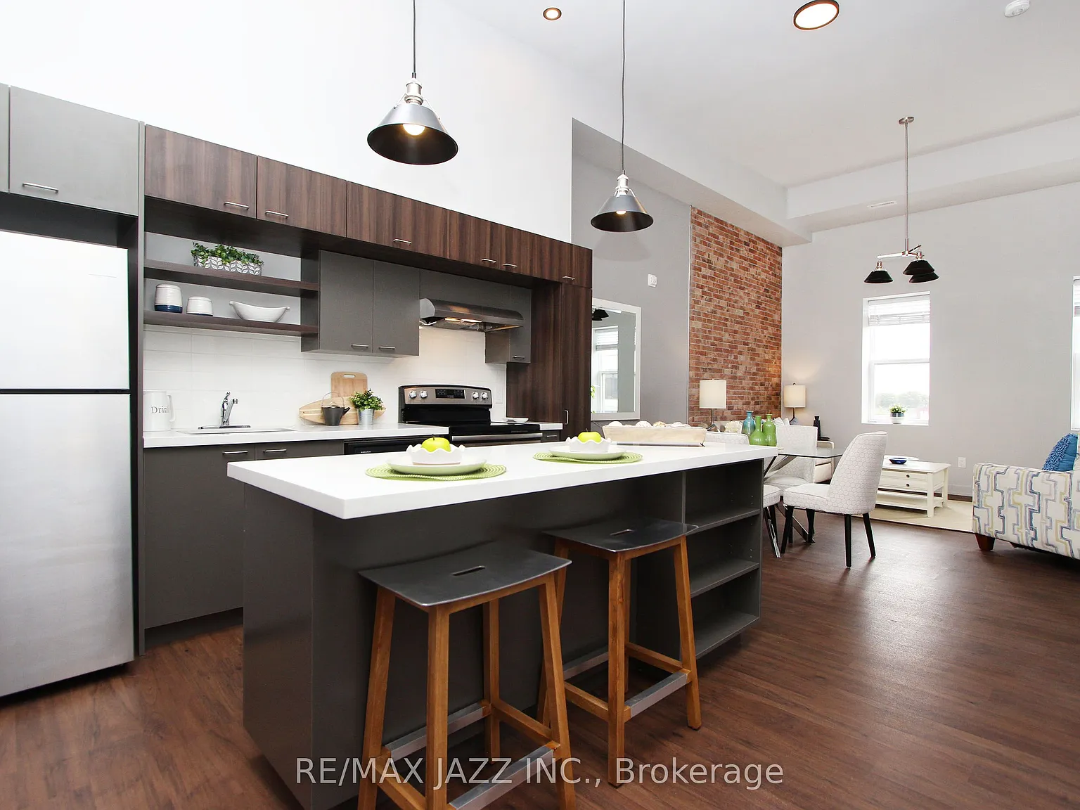 2 bed, $2,000 — Photo 2
