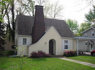 408 Flora Ave, Flora, IL 62839