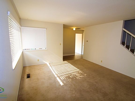 4th image of 5684 Chesbro Ave #0