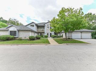 9354 W Loomis Rd UNIT 6, Franklin, WI 53132