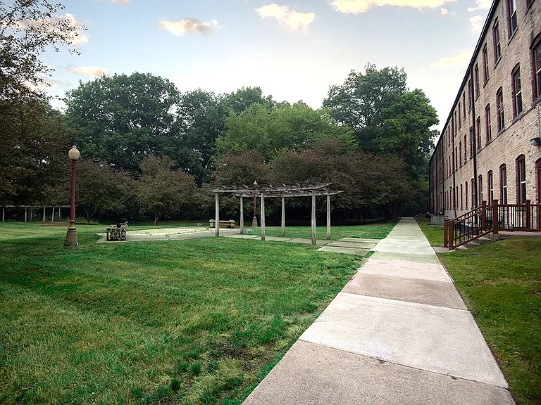 Green Space for Pets & Play