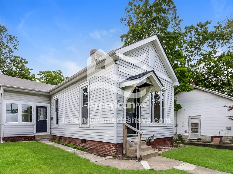 853697_003_front_view_3.jpg