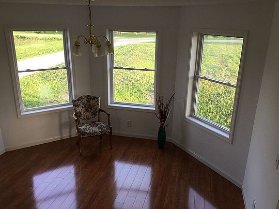 Dining/Entertainment room