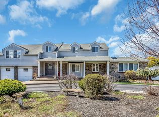 8 Hewitt Drive, Northport, NY 11768