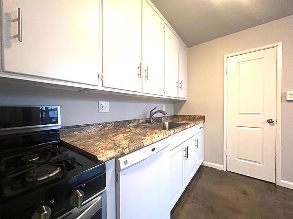 5th image of 1619 N Martel Ave #1/2