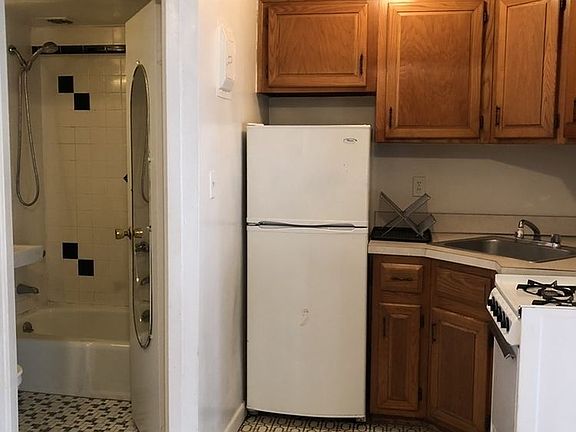 5th image of 18 W 83rd St APT 3A