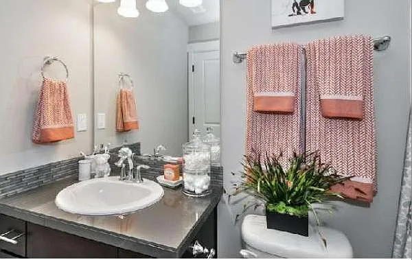 Room colors are representative