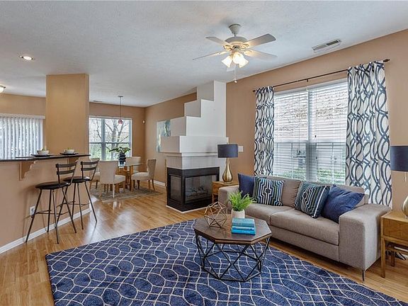 2nd image of 9541 Longwell Dr